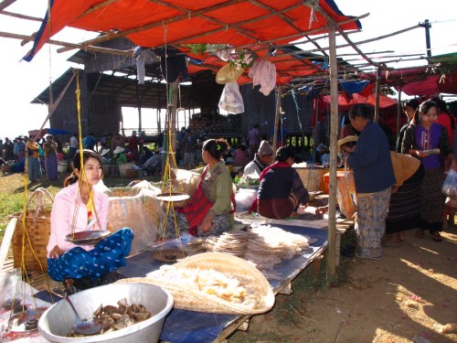 Not sure what they're selling. Venue: 5 day "moving market" in Lake Inle
